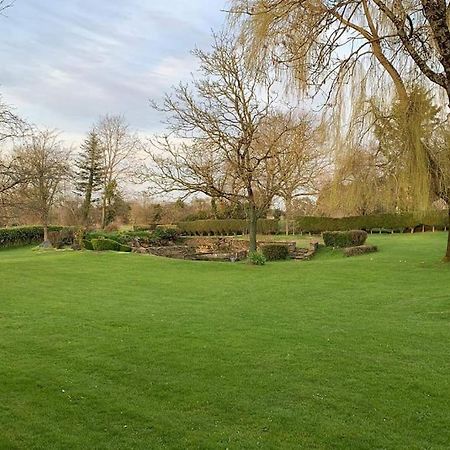 Le Nalousie Villa Livry  ภายนอก รูปภาพ