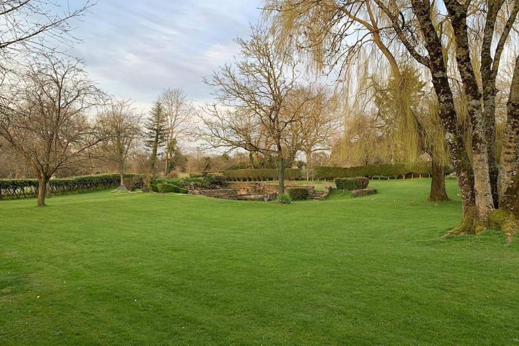 Le Nalousie Villa Livry  ภายนอก รูปภาพ
